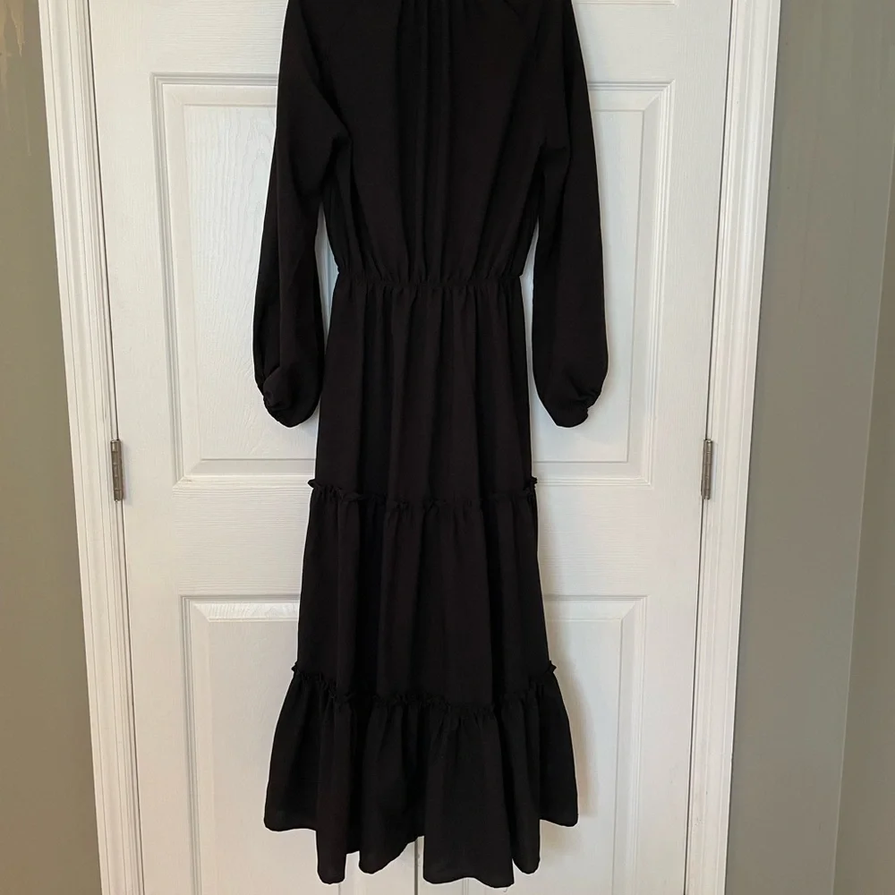 Joyfolie Shlee dress in black - Picture 7 of 8